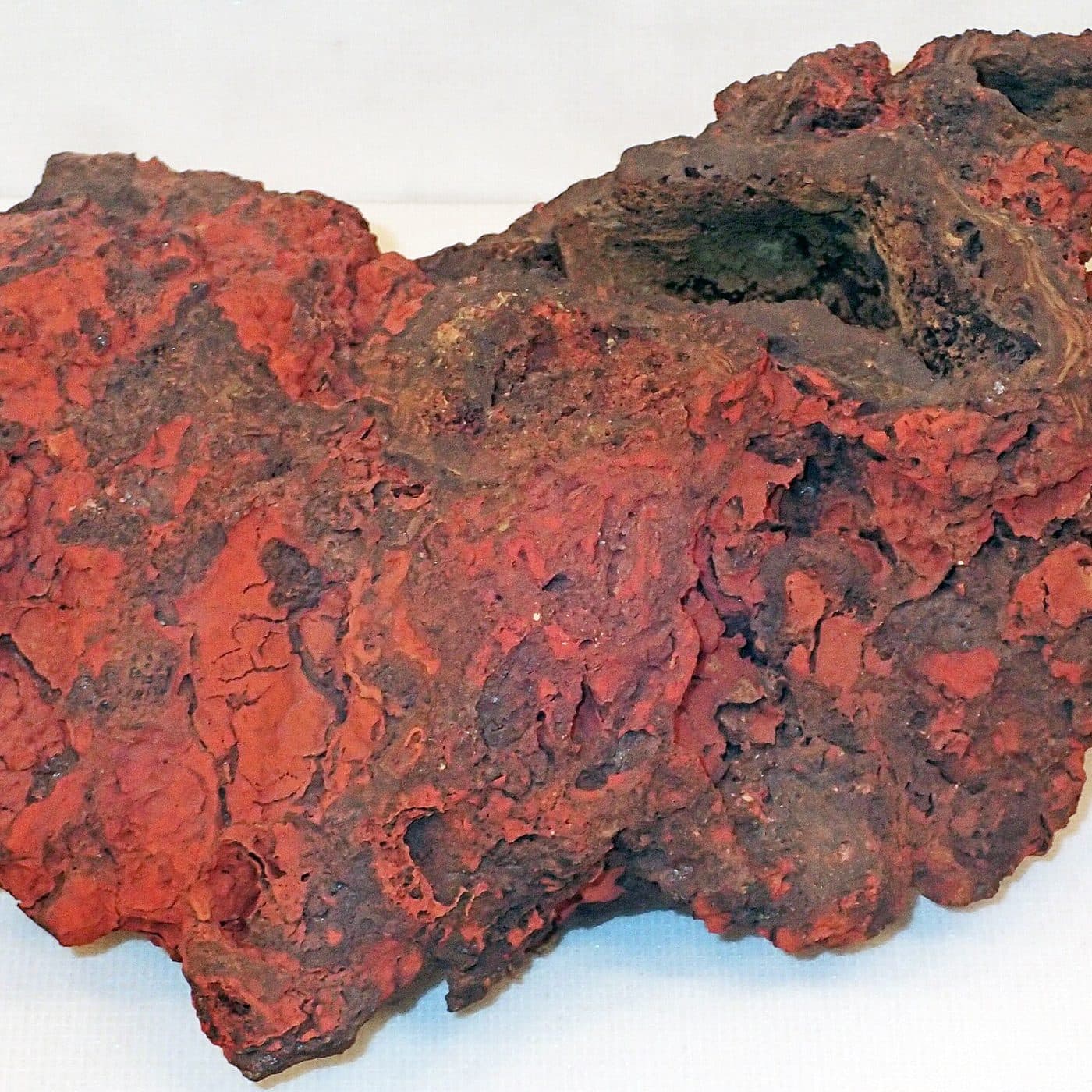 Raw ironstone ore, run-of-mine